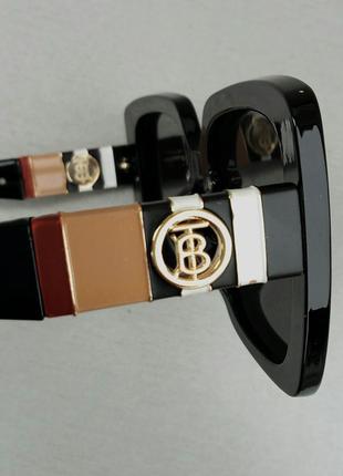 Очки женские солнцезащитные большие черные в стиле известного мирового бренда