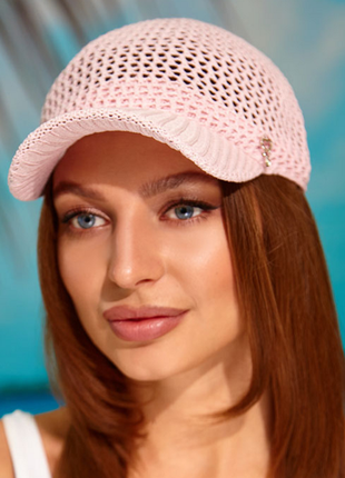 Жіноча в'язана кепка бейсболка пудра