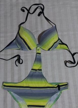 Купальник монокини.