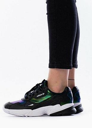 Новые кроссовки adidas falcon, оригинал1 фото