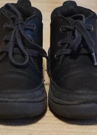 Об'єднані чорні фірмові снікерси skechers 27 1/2 р.