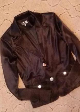 Классический атласный шелковый черный пиджак жакет с карманами на пуговицах2 фото
