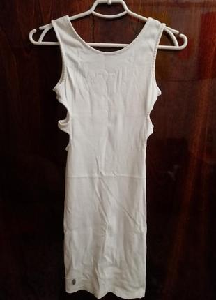 Шикарне біле плаття від little secret, оригінальний дизайн! для стрункої дівчини ❤️
