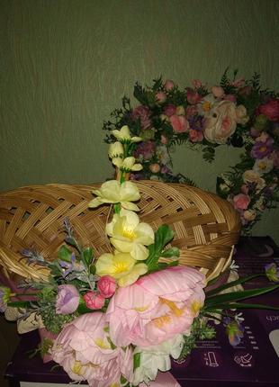 Натуральная пасхальная корзинка с декором10 фото