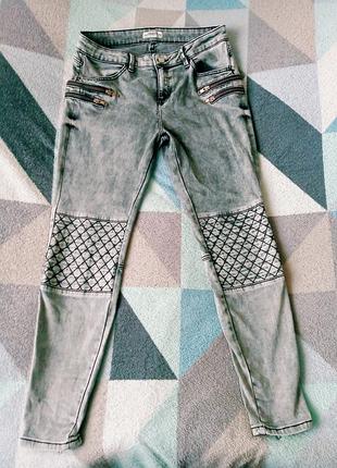 Джинсы zara premium denim collection.