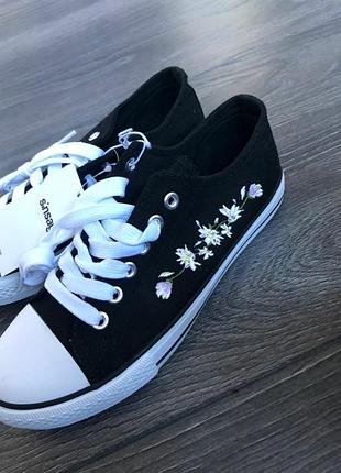Кеді з вишивкою 🖤