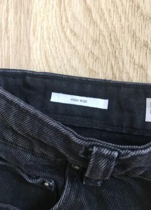 Черные джинсовые шорты bershka с высокой посадкой талией6 фото