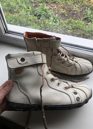 Зимние кожаные ботинки