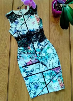 Сукня з мереживом