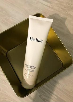 Pore cleanse gel intense medik8 інтенсивний очищувальний гель з мигдалевою кислотою