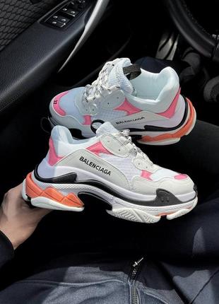 Triple s white pink женские кроссовки в сером цвете