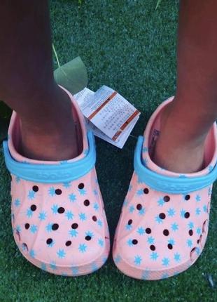 Крокси crocs kids' bayaband seasonal graphic clog крокс з пальмами2 фото