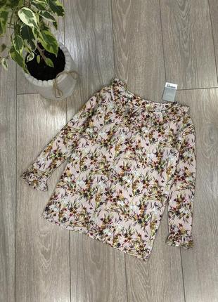 Блузка в цветы с рюшами размер 6-81 фото