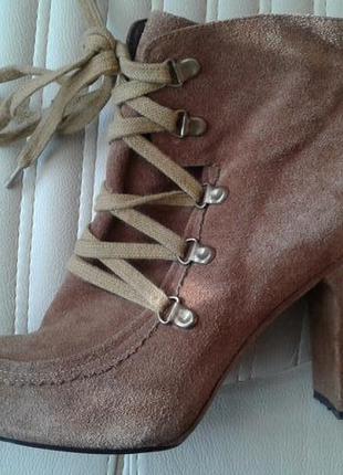 Нові італійські шкіряні ботильйони на високому вуст.кабл. від avant premiere 40р.