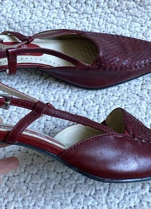 Новые босоножки