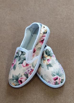 Мокасины на девочку