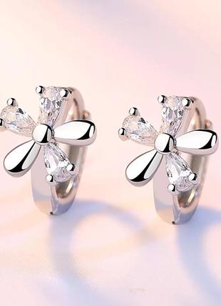 Сережки срібло 925 покриття ніжні сережки квіточки з кристалами