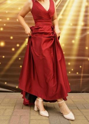 Выпускное платье красного цвета (марсала)1 фото