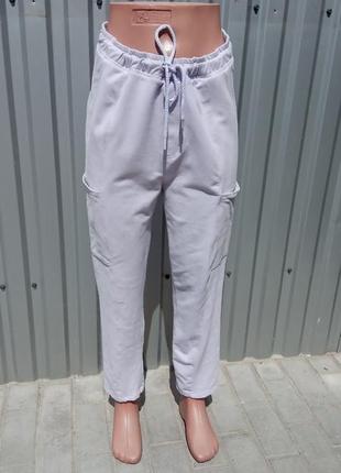 Лиловые брюки с карманом от stradivarius
