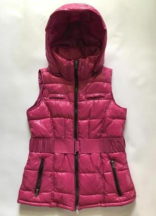 Теплый стеганый жилет с капюшоном и поясом, bershka. s