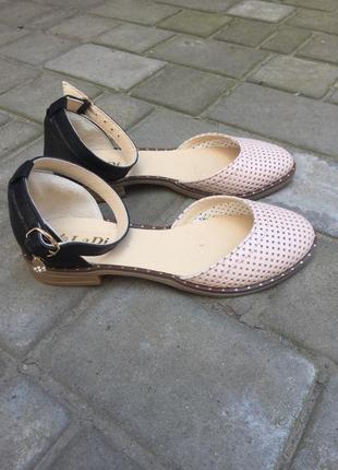 Босоніжки жіночі ladi бона-2 пудра+чорні (літо шкіра натуральна)