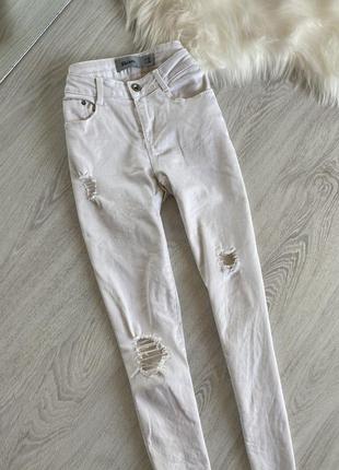 Белые джинсы скинни6 фото