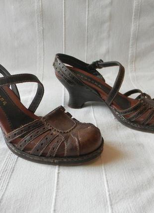 Дружин.шкіряні босоніжки neosens p.37 дл.ст 24,5 см
