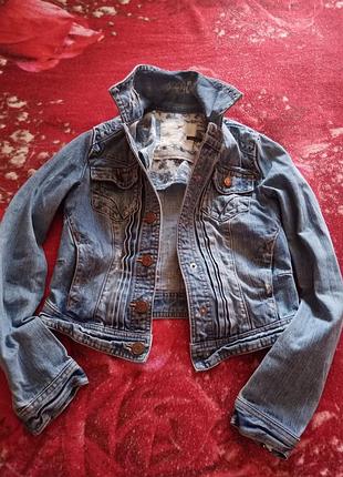 Джинсовый пиджак..