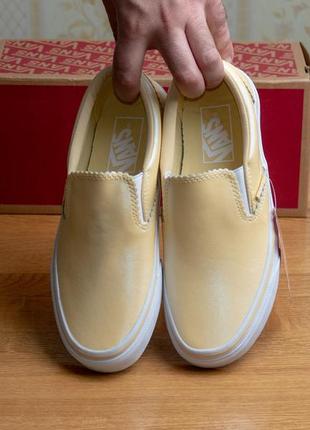 Оригинал! кеды кожаные слипоны vans classic slip-on. унисекс. стелька 21.5см и 22.5см5 фото