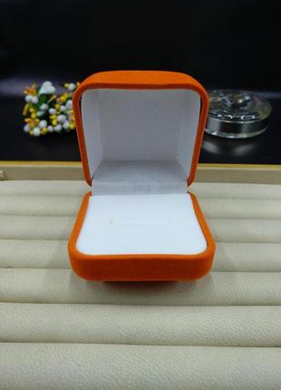 Ювелірна подарункова упаковка футляр коробочка для кільця сережок квадрат оксамитовий3 фото