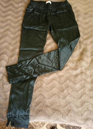 Штани жіночі