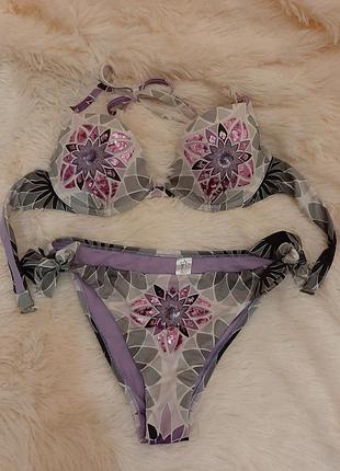 Гарний італійський купальник