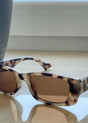 Нові сонцезахисні окуляри2 фото