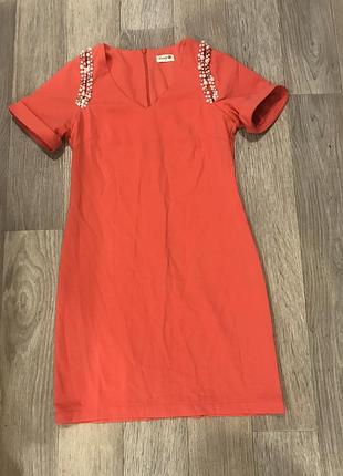 Нове красиве коралове плаття міді по фігурі, розмір s