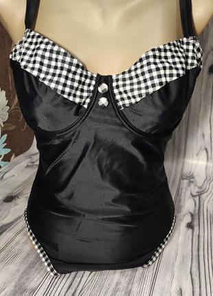 Черный купальник цельный классический р.46-48 бюст в косточках