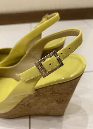 Босоножки на танкетке jimmy choo7 фото