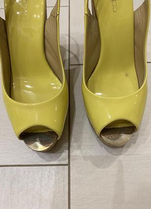 Босоніжки на танкетці jimmy choo