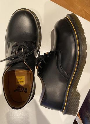 Черевики dr. martens