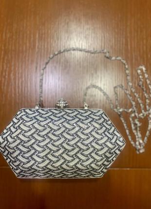 Сумка-клатч на ланцюжку