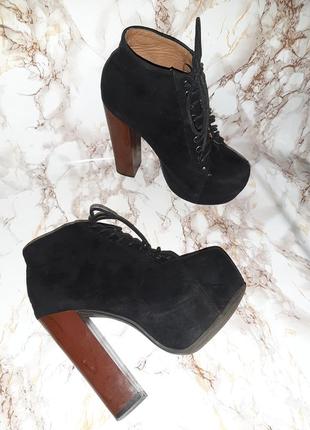 Чёрные ботиночки с шнурочками на высоком каблуке и толстой подошве2 фото