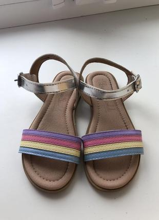Босоножки сандали на девочку стильные базовые яркие1 фото