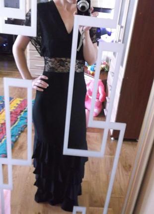 Сукня з воланами