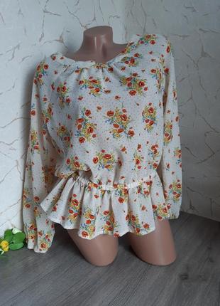 Блуза,блузка бежева з принтом з вирізом на спині розмір 46