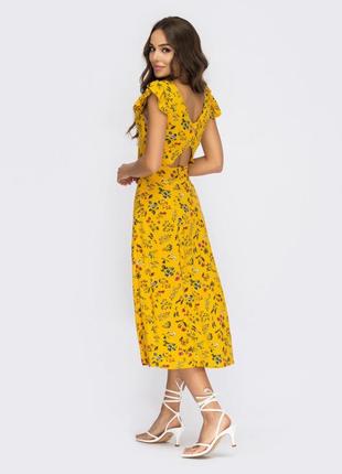 Легкое летнее штапельное длинное платье миди ниже колен желтое в цветочный принт3 фото