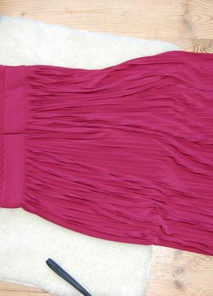 Вечернее плиссированное платье миди с открытыми плечами оттенка марсала от asos. новое7 фото