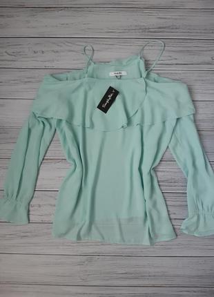 Блуза з відкритими плечима