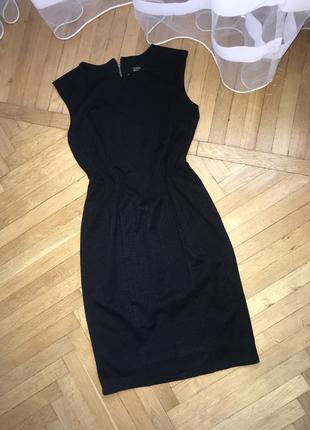 Маленькое чёрное платье julien macdonald