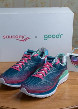 Оригінал! бігові чоловічі кросівки saucony x goodr kinvara 10. us9/27/eu42.5 27.5 устілка4 фото