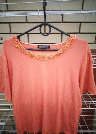 Віскоза, футболка ошатна,абрикосового кольору , розмір l