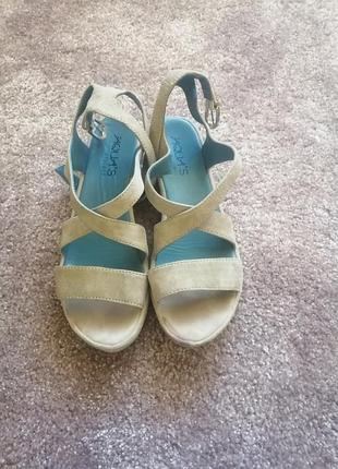 Босоніжки жіночі, італія